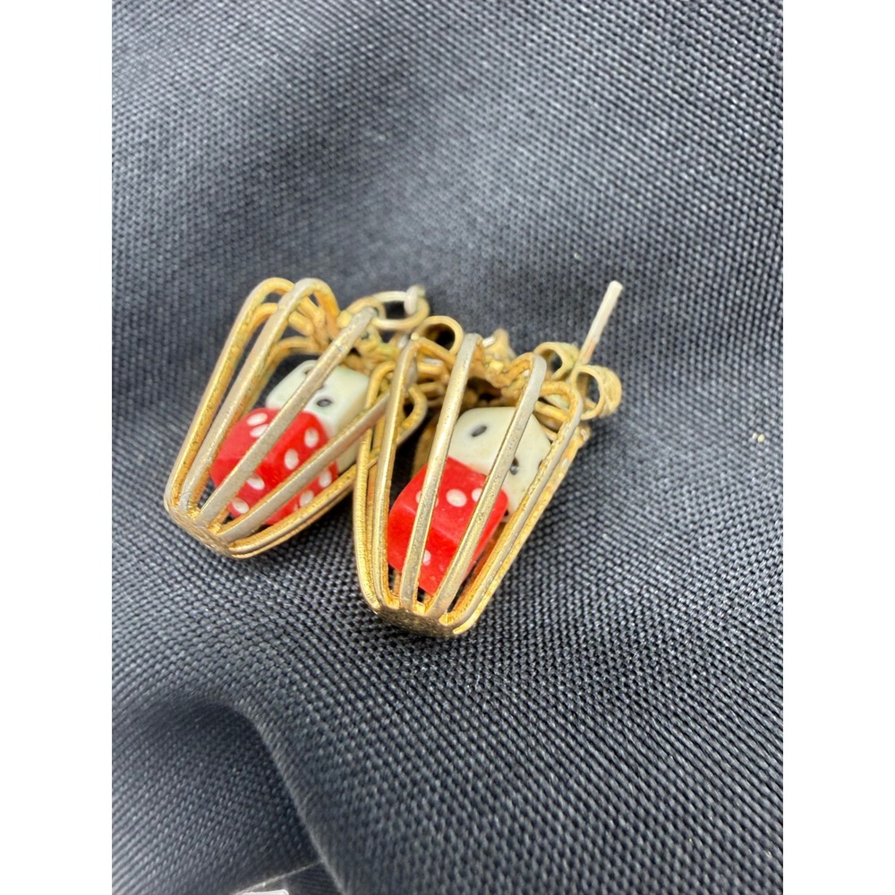 Vintage Gold Tone Dice in Cage Drop Earrings Red White Gambling Novelty Jewelry‎